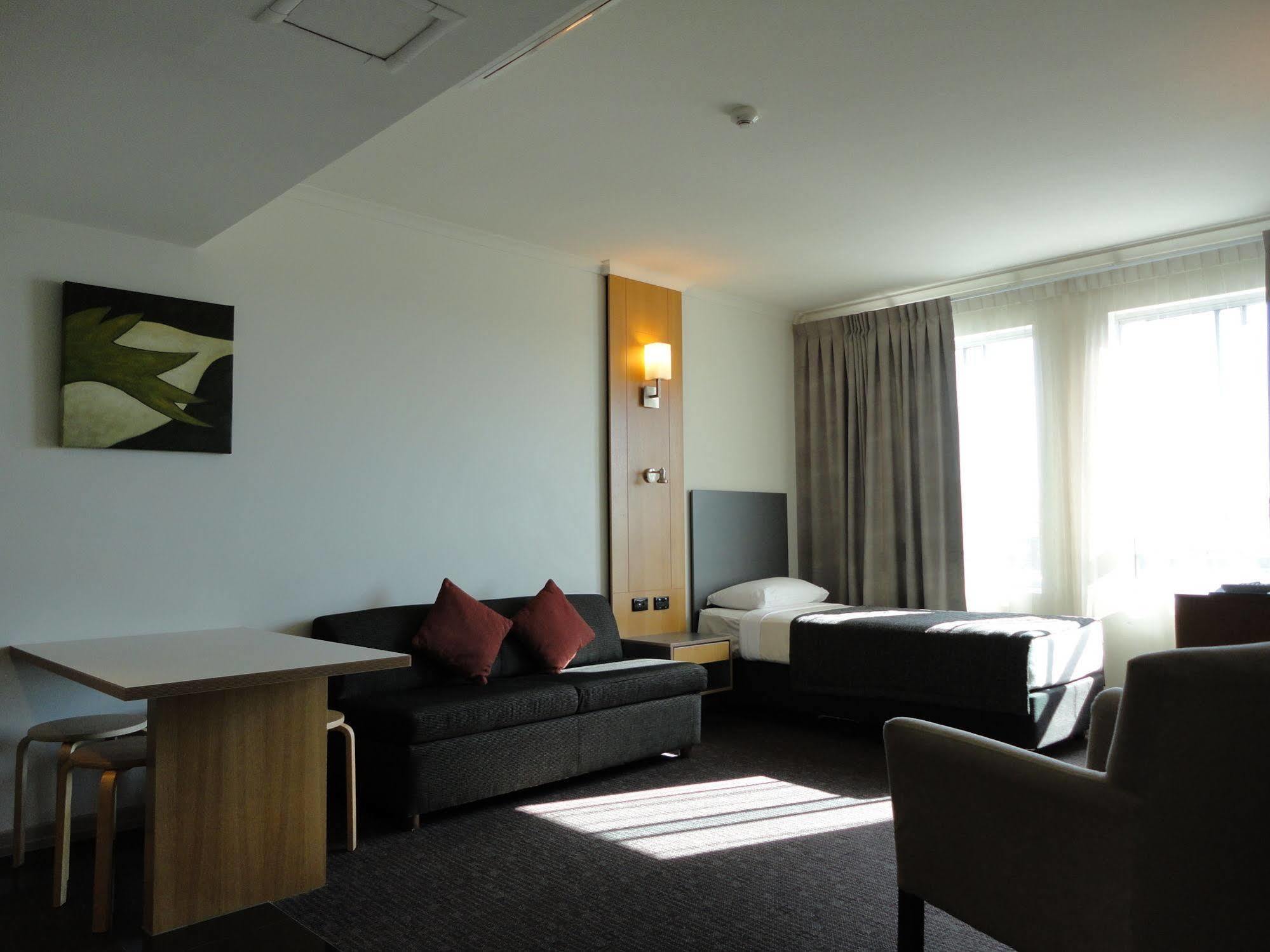 Metro Hotel Ipswich International Ngoại thất bức ảnh