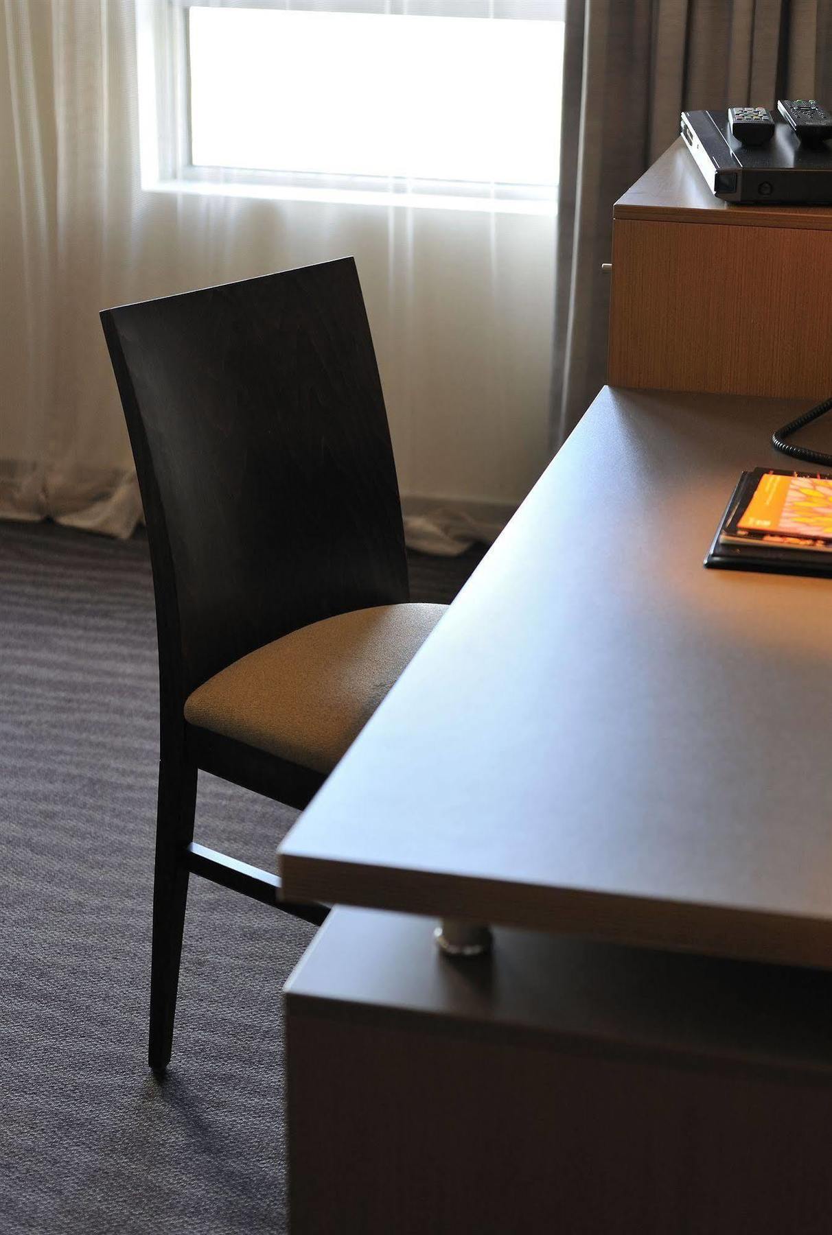Metro Hotel Ipswich International Ngoại thất bức ảnh