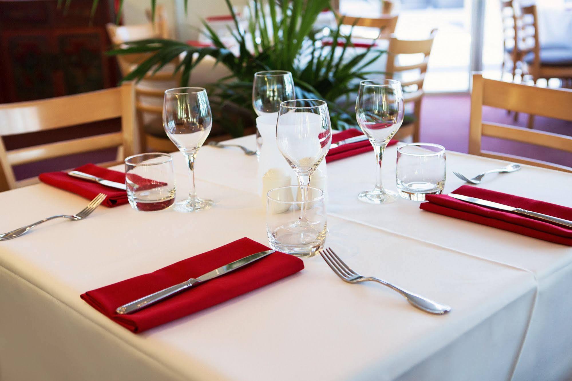 Metro Hotel Ipswich International Ngoại thất bức ảnh